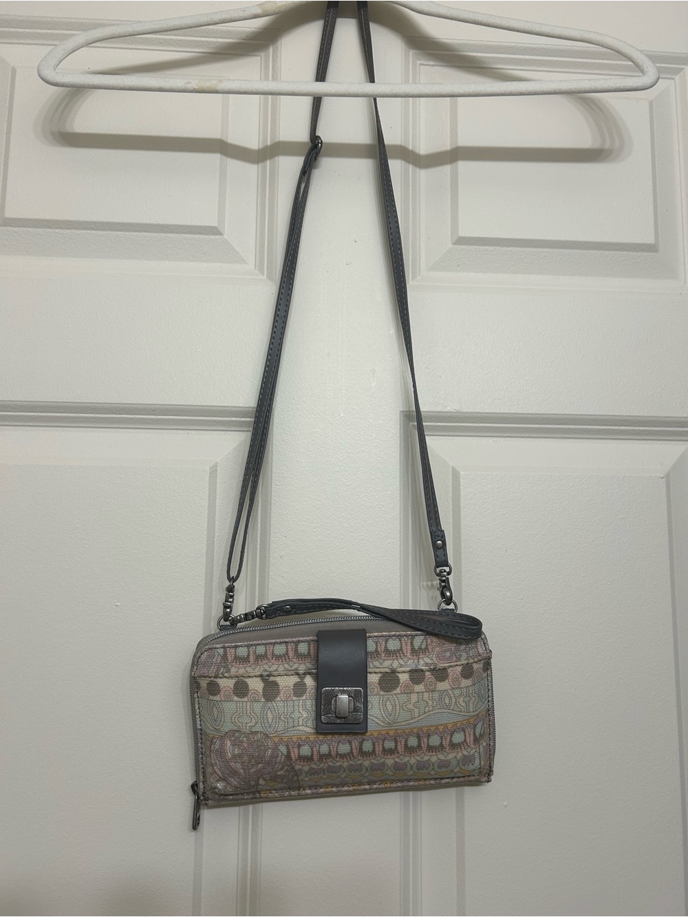 Sakroots Patterned Crossbody Wallet - canavas Multicolor NWOT